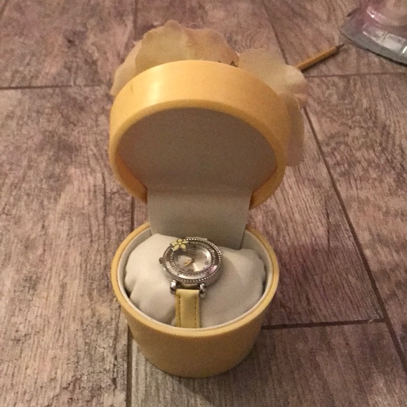 Watch - Picture 2 of 4